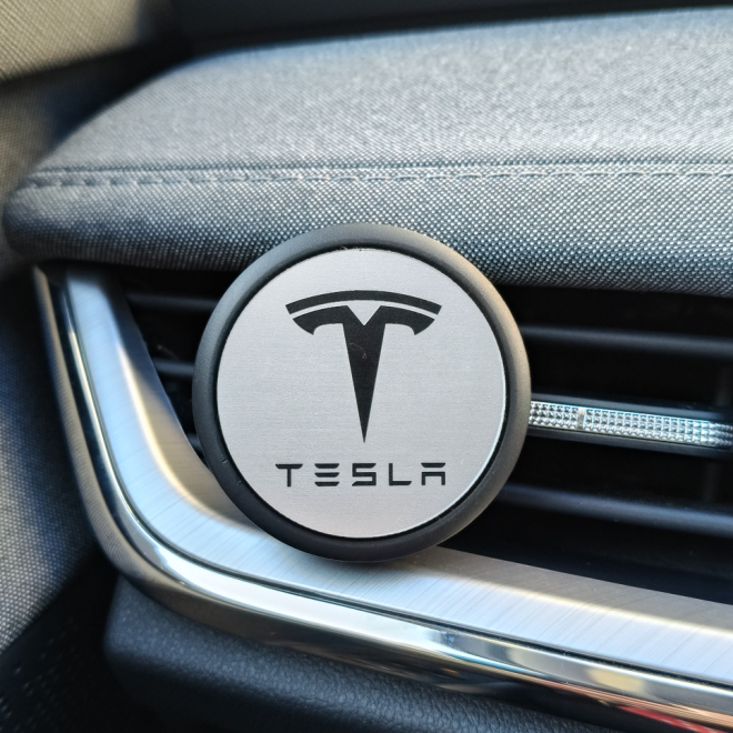 Osviežovač vzduchu Tesla čierny