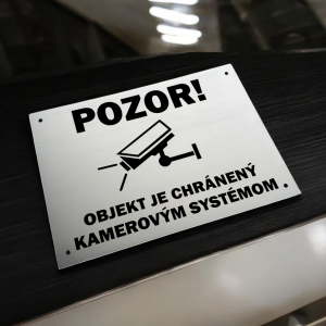 Tabuľka Pozor kamerový systém 2 — bezpečnostná tabuľka 20×15 cm