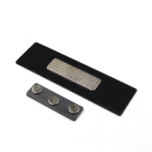 Magnetická menovka na odev — akrylátová menovka pre čašníkov a personál 10 × 3 cm