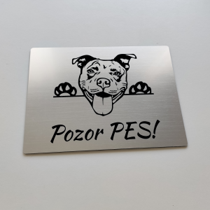 Tabuľka Pozor pes Pitbull cute — výstražná tabuľka na plot 20×15 cm