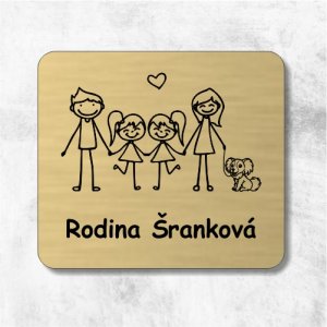Menovka na dvere rodičia a dievčatá dvojičky so psíkom — samolepiaca