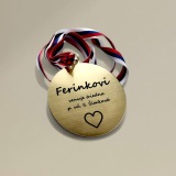Personalizovaná medaila so stuhou V1 — gravírovaná akrylátová medaila priemer 7 cm